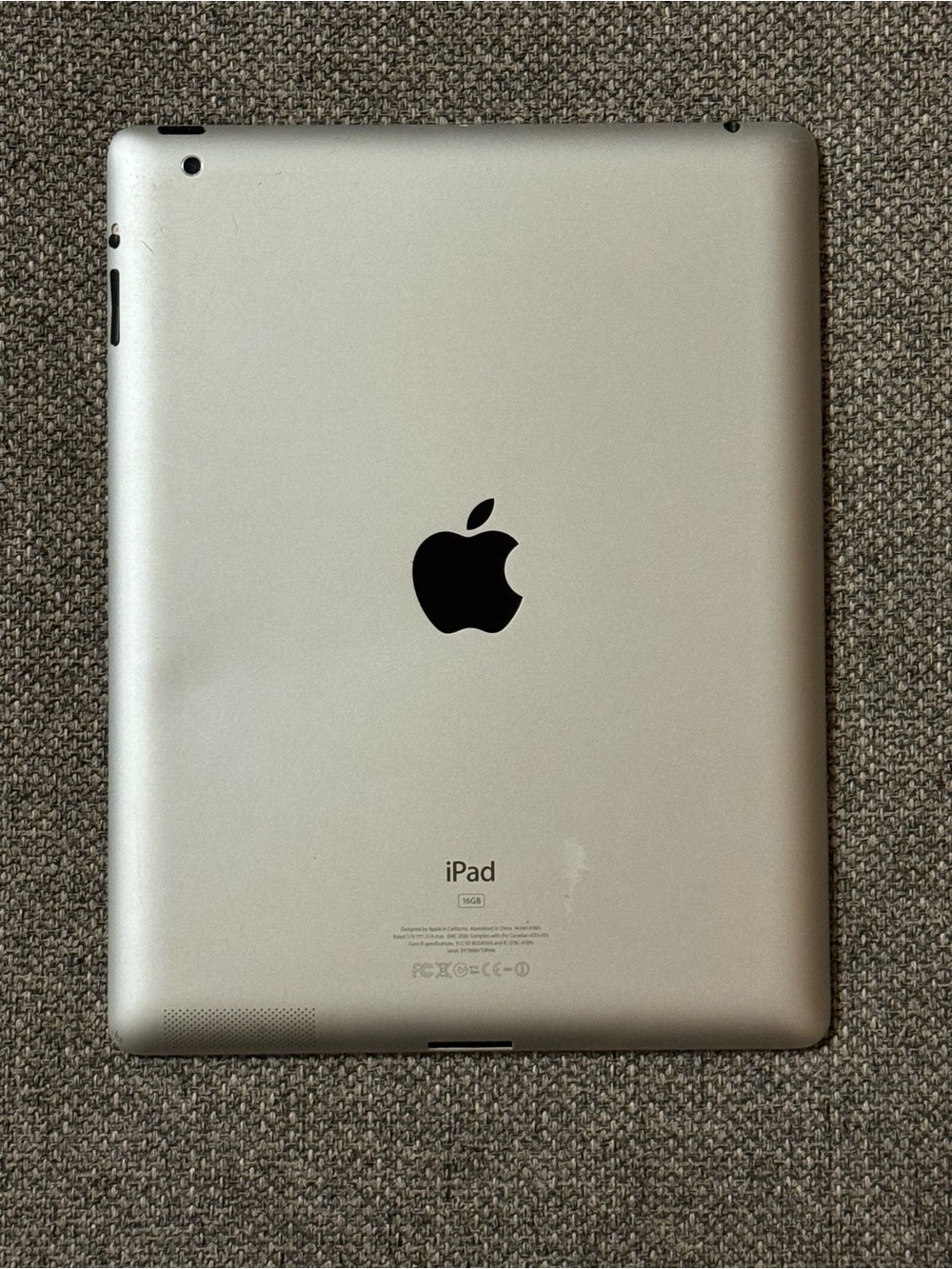 Apple iPad 2 16GB Black Silver Unlocked With Charger